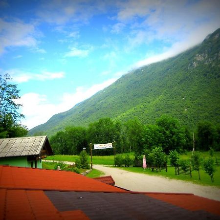 Kamp Rut Hostel Кобарид Екстериор снимка