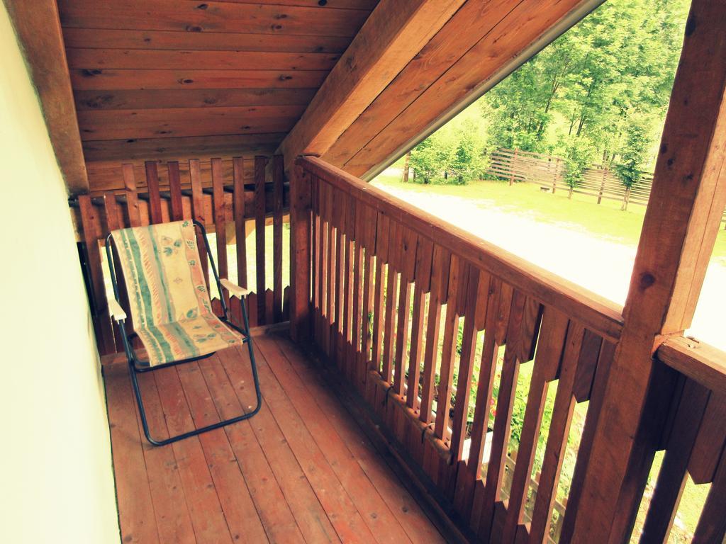 Kamp Rut Hostel Кобарид Екстериор снимка