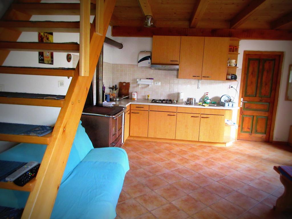 Kamp Rut Hostel Кобарид Екстериор снимка