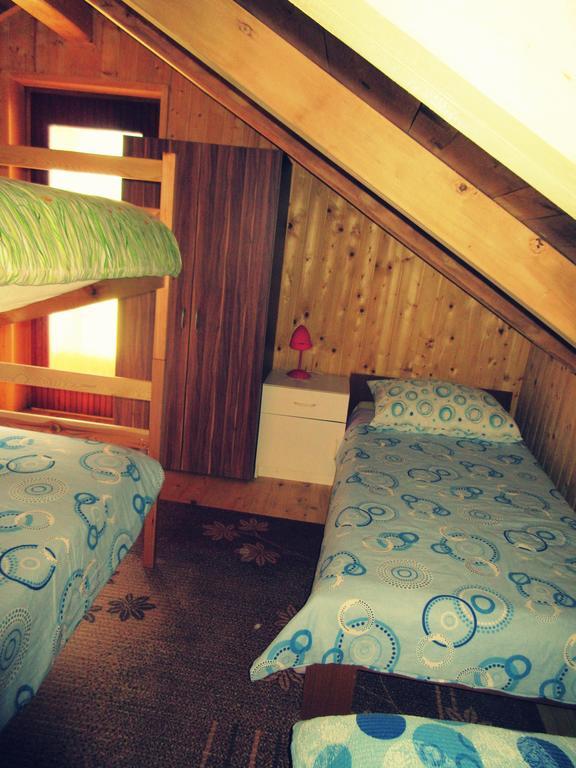 Kamp Rut Hostel Кобарид Екстериор снимка
